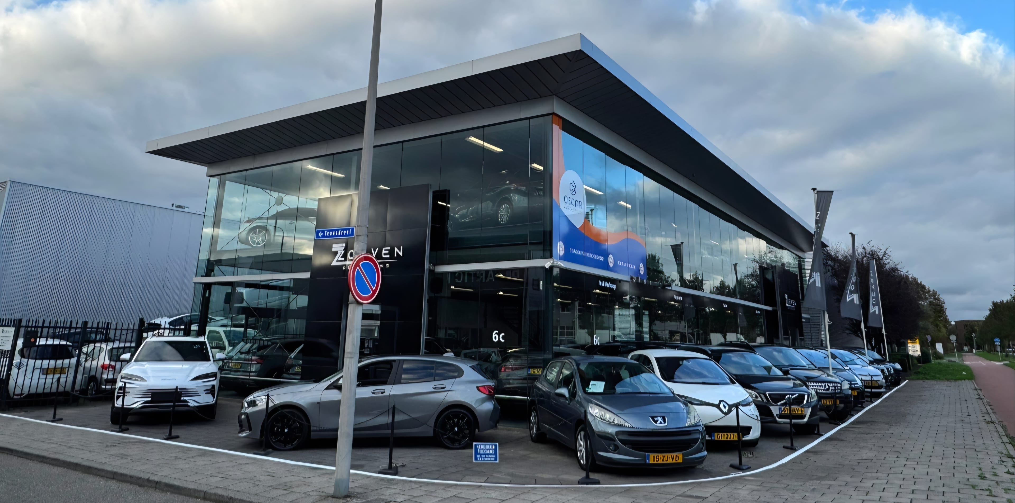 Inzoeven Occasions Utrecht showroom